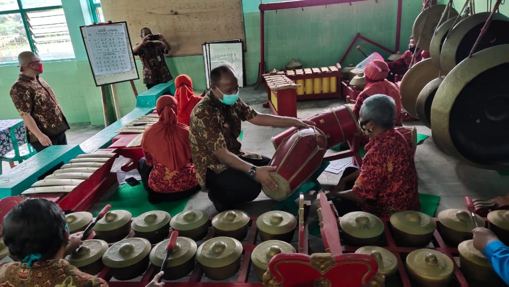 Kunjungan Kadin Pendidikan Blitar